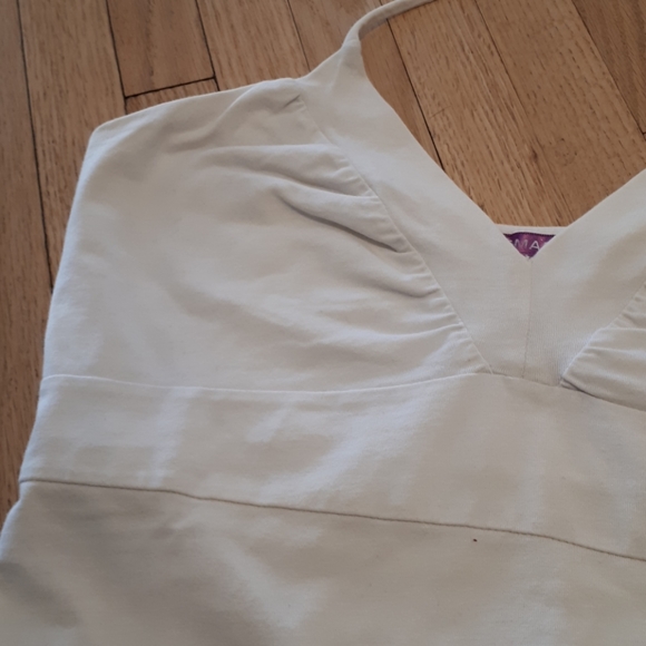 SMART SET white v-neck camisole - Picture 5 of 5